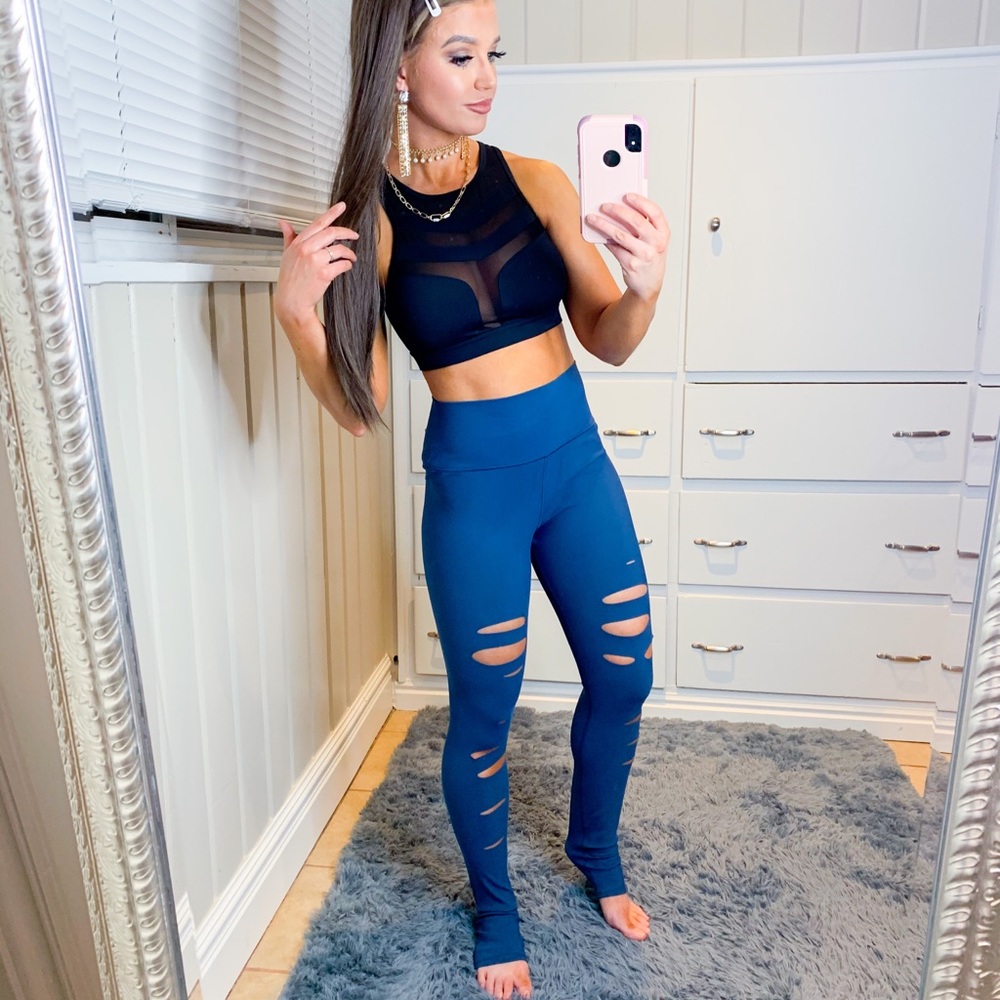 SOLD: Alo Yoga Ink Blue Leggings M - Picture 2 of 7